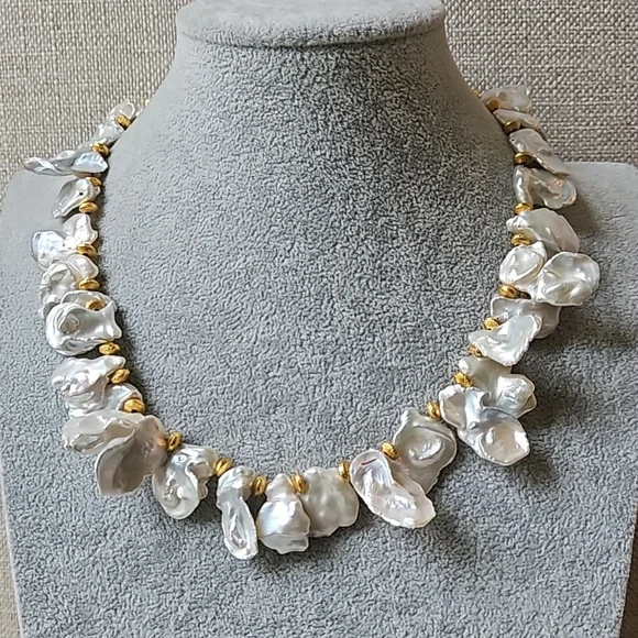 Madeleine Lou Keishi Pearl & Gold Necklace - Picture 3 of 8